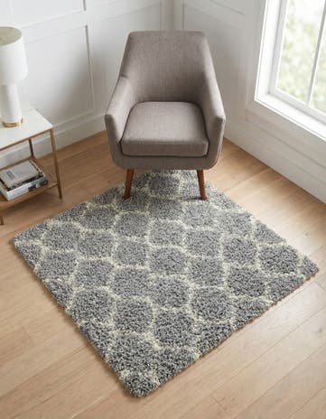 Gray Lattice Shag Square Rug