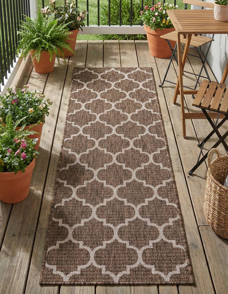 Detail image of 2' x 6' Easy-Clean Trellis Indoor / Outdoor Runner Rug