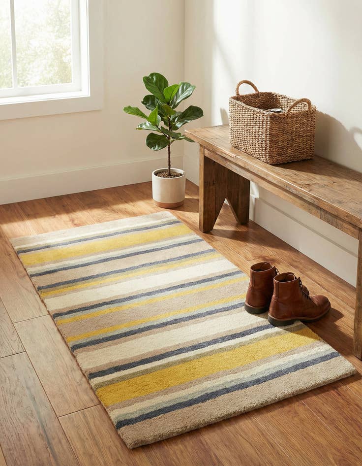 Detail image of 2' 8 x 4' 10 Luna Wool Rug