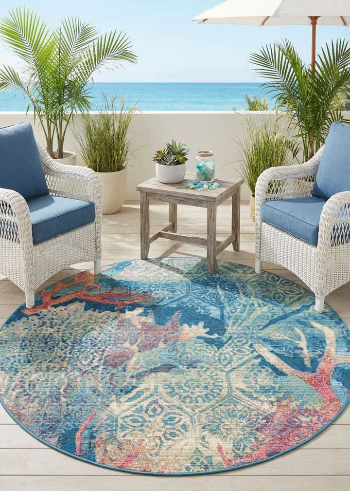 5' 3 x 5' 3 Easy-Clean Coastal Indoor / Outdoor Round Rug