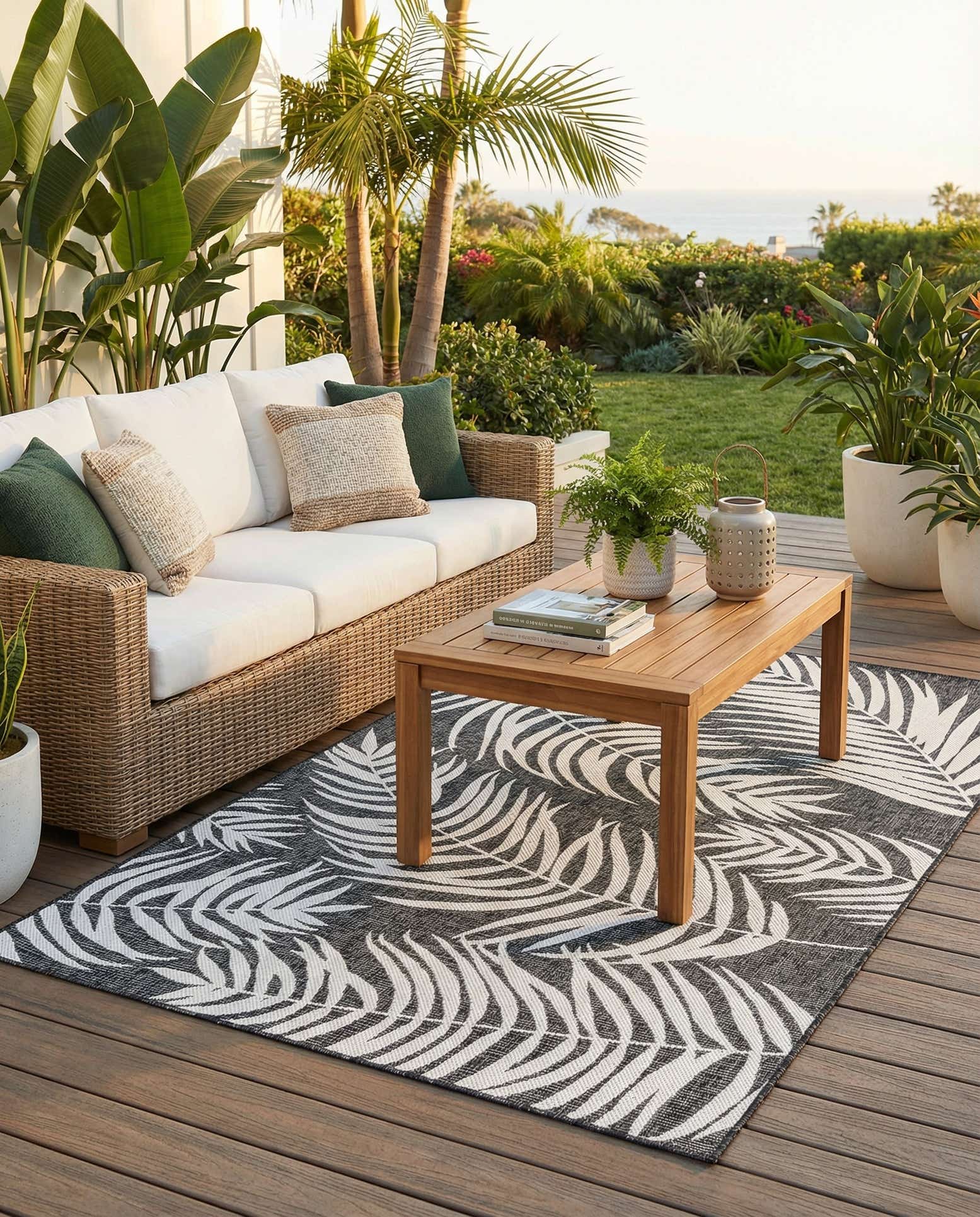 5' 3 x 8' Easy-Clean Botanical Indoor / Outdoor Rug