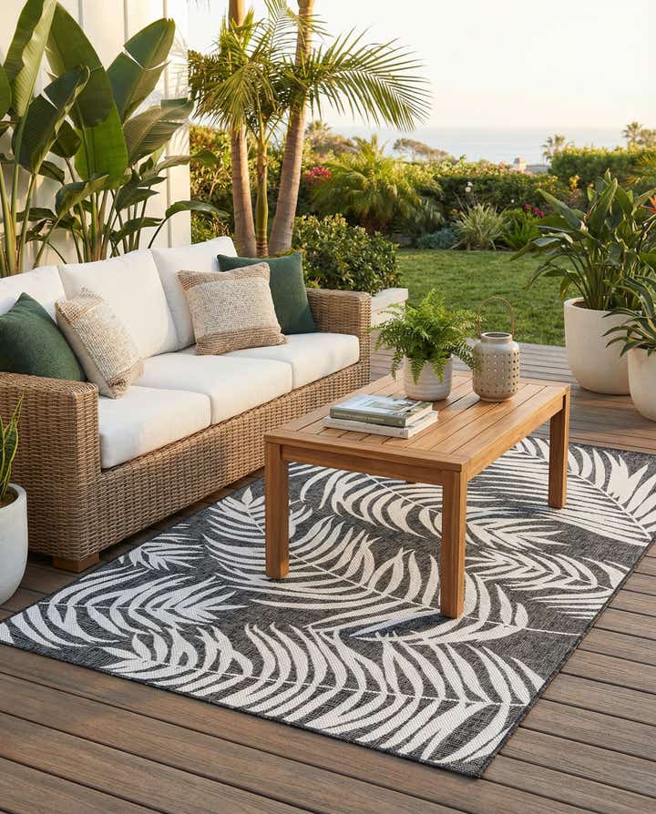 5' 3 x 8' Easy-Clean Botanical Indoor / Outdoor Rug