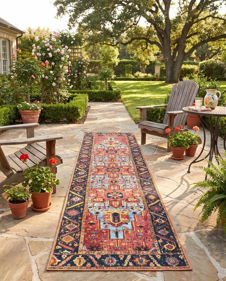 2' 7 x 11' Easy-Clean Traditional Indoor / Outdoor Runner Rug