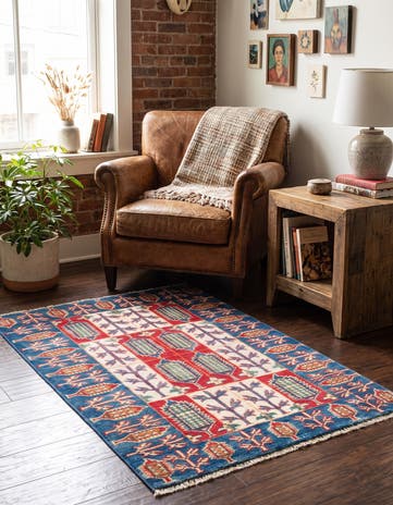 2' 8 x 4' Hand Knotted Kazak Rug