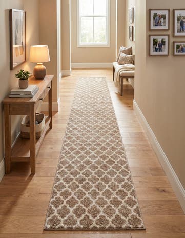 2' 7 x 19' 8 Lattice Runner Rug