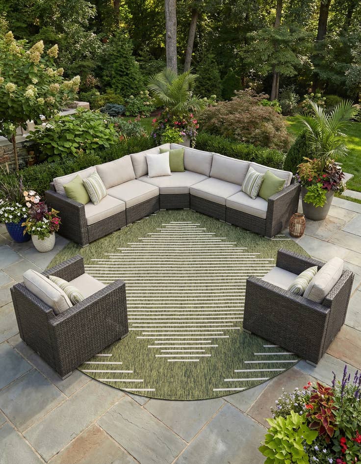 Detail image of 13' x 13' Easy-Clean Modern Indoor / Outdoor Round Rug