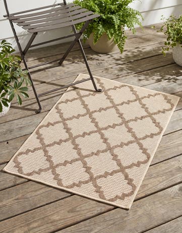 Beige Easy-Clean Lattice Indoor / Outdoor Rug