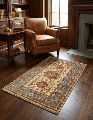2' 10 x 4' 3 Hand Knotted Kazak Oriental Rug