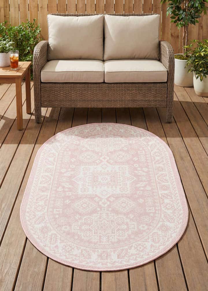 3' x 5' 3 Easy-Clean Aztec Indoor / Outdoor Oval Rug