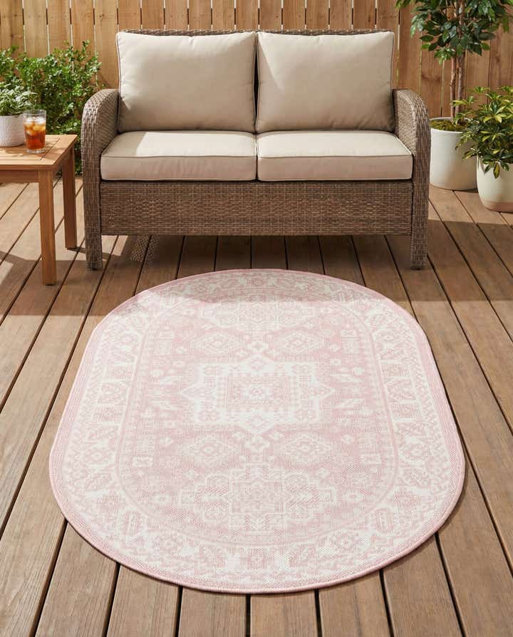 3' x 5' 3 Easy-Clean Aztec Indoor / Outdoor Oval Rug