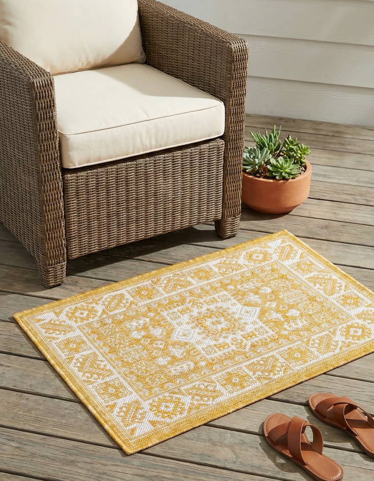 Detail image of 2' x 3' Washable Aztec Indoor / Outdoor Rug