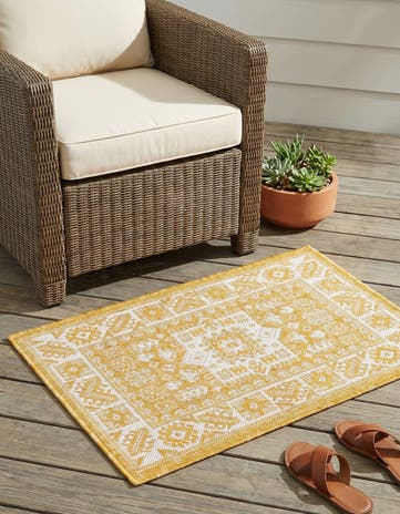 Yellow Easy-Clean Aztec Indoor / Outdoor Rug