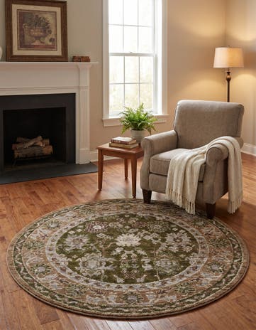 Green Grand Tradition Round Rug
