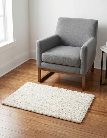 2' x 3' Solid Shag Rug