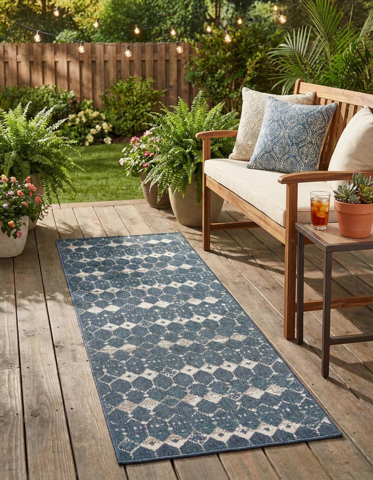 Detail image of 2' x 6' Washable Lattice Indoor / Outdoor Runner Rug