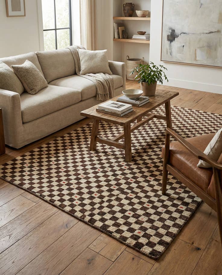 Detail image of 3' 9 x 6' Hand Knotted Darya Wool Rug