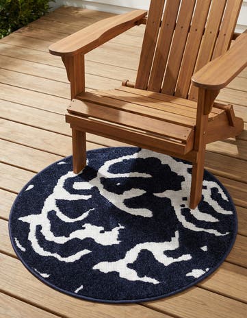 3' x 3' Easy-Clean Sabrina Soto Indoor / Outdoor Round Rug