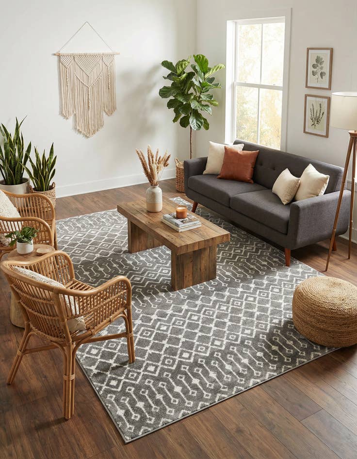 Detail image of 7' 10 x 10' Kasbah Trellis Rug