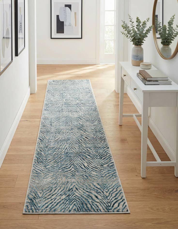 Detail image of 2' x 10' Finsbury Runner Rug