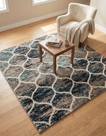5' 3 x 5' 3 Lattice Frieze Square Rug