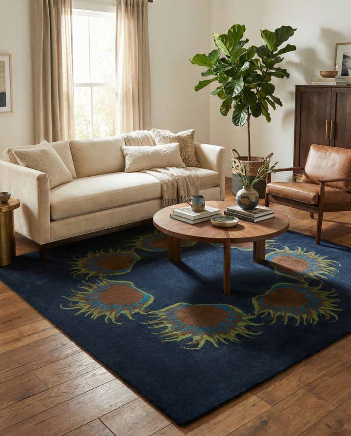 7' 5 x 7' 7 Luna Square Rug