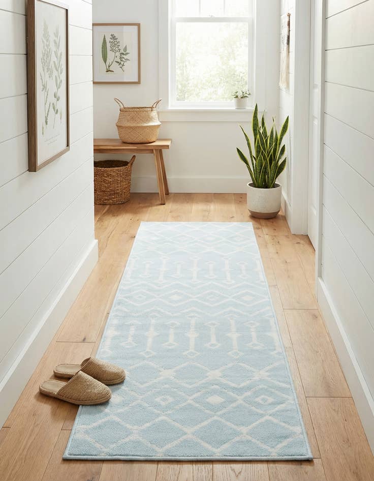 Detail image of 2' x 6' 7 Kasbah Trellis Runner Rug