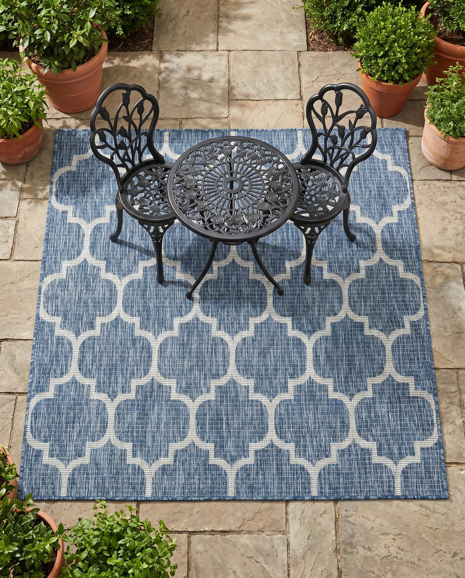 5' 3 x 5' 3 Easy-Clean Lattice Indoor / Outdoor Square Rug