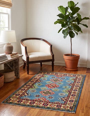 2' 7 x 4' 3 Hand Knotted Kazak Rug