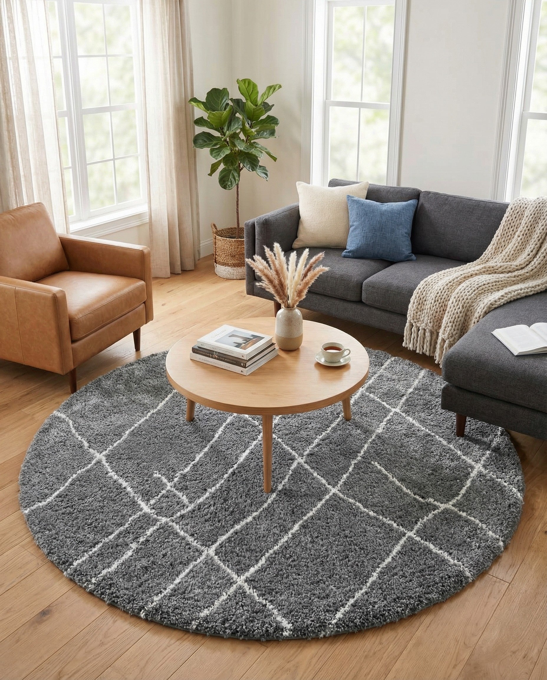 7' 10 x 7' 10 Soft Touch Shag Round Rug