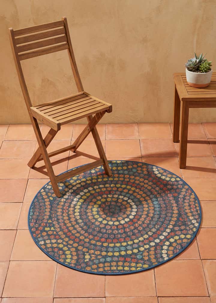 3' 3 x 3' 3 Easy-Clean Baja Indoor / Outdoor Round Rug