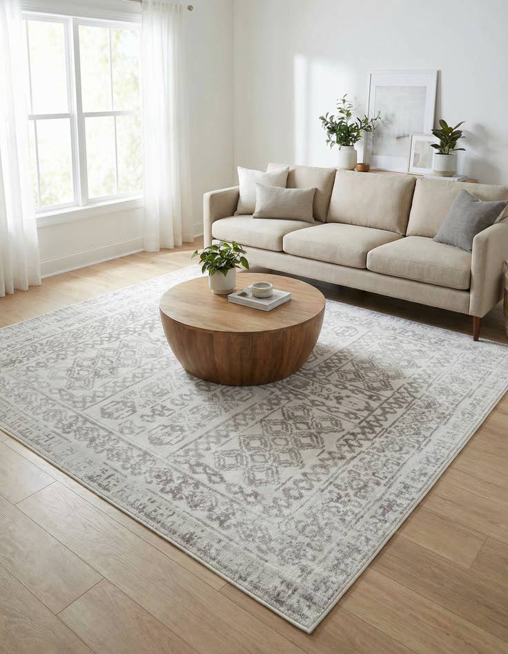 Detail image of 7' 10 x 7' 10 Oxford Square Rug