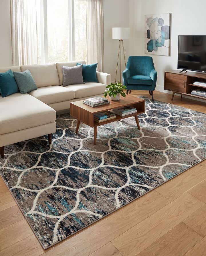 7' x 10' Lattice Frieze Rug