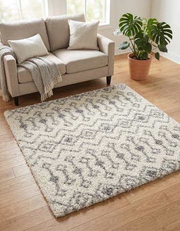5' 3 x 5' 3 Moroccan Trellis Shag Square Rug