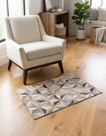 2' 1 x 3' Cowhide Leather Rug