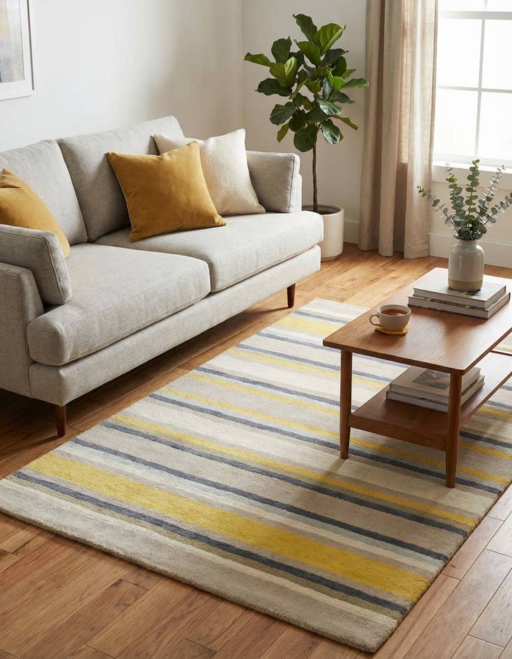 Detail image of 4' x 5' Luna Wool Rug