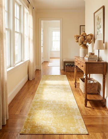 2' 7 x 10' Heritage Runner Rug