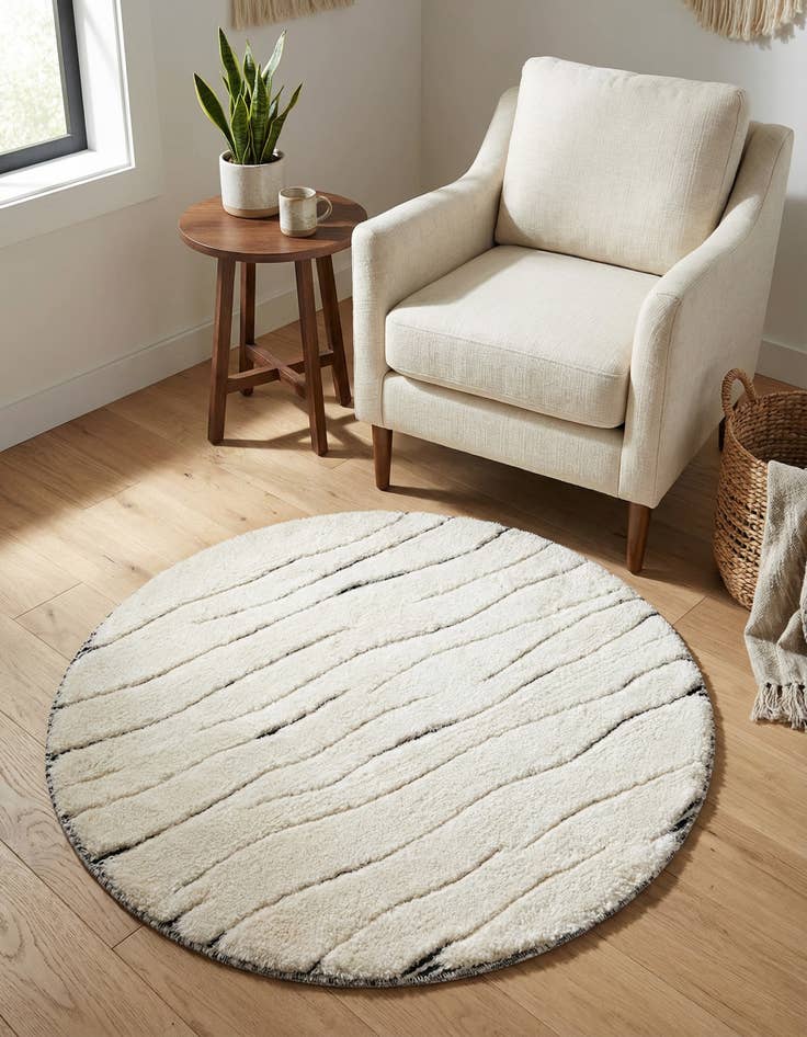 Detail image of 3' x 3' Prismatic Round Rug