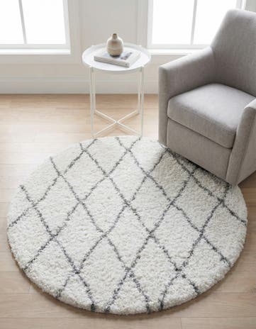 3' 3 x 3' 3 Moroccan Shag Round Rug