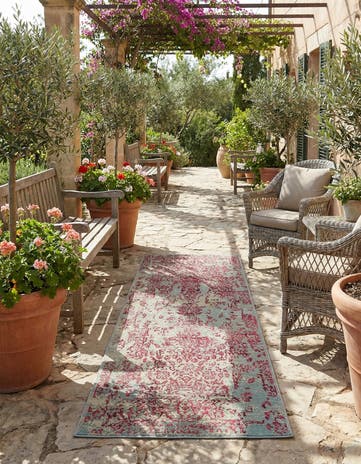 2' x 6' Easy-Clean Botanical Indoor / Outdoor Runner Rug