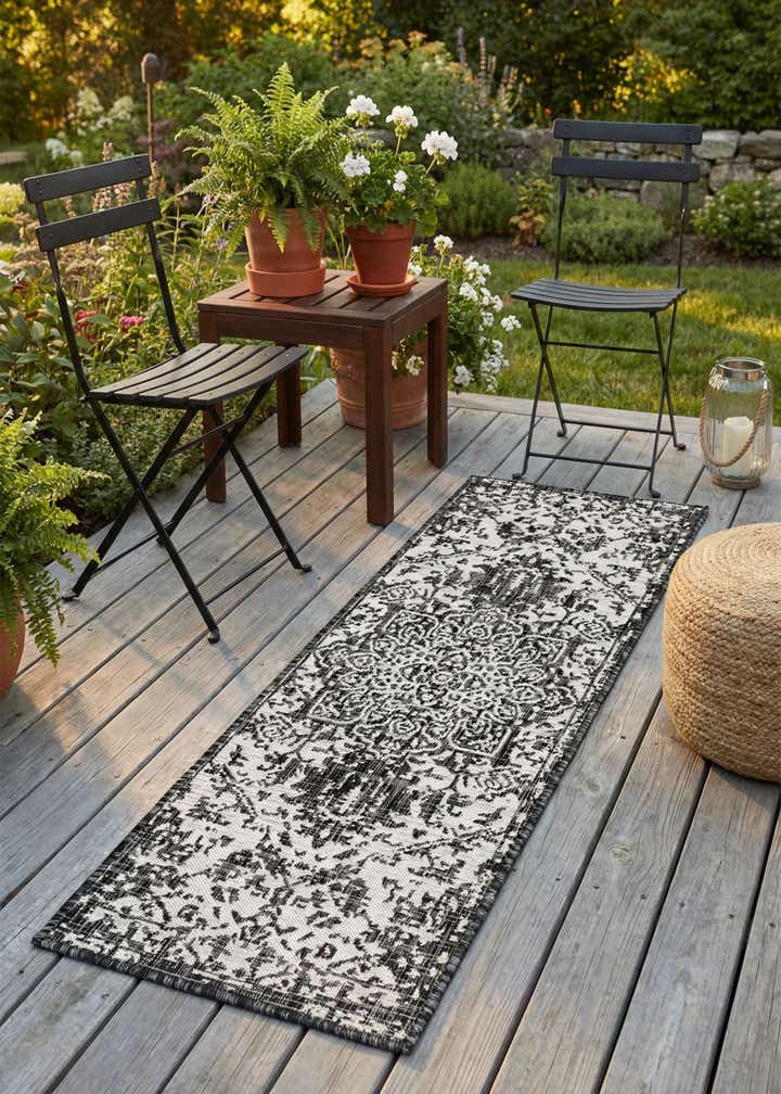 2' x 6' Easy-Clean Jill Zarin Dubai Indoor / Outdoor Runner Rug