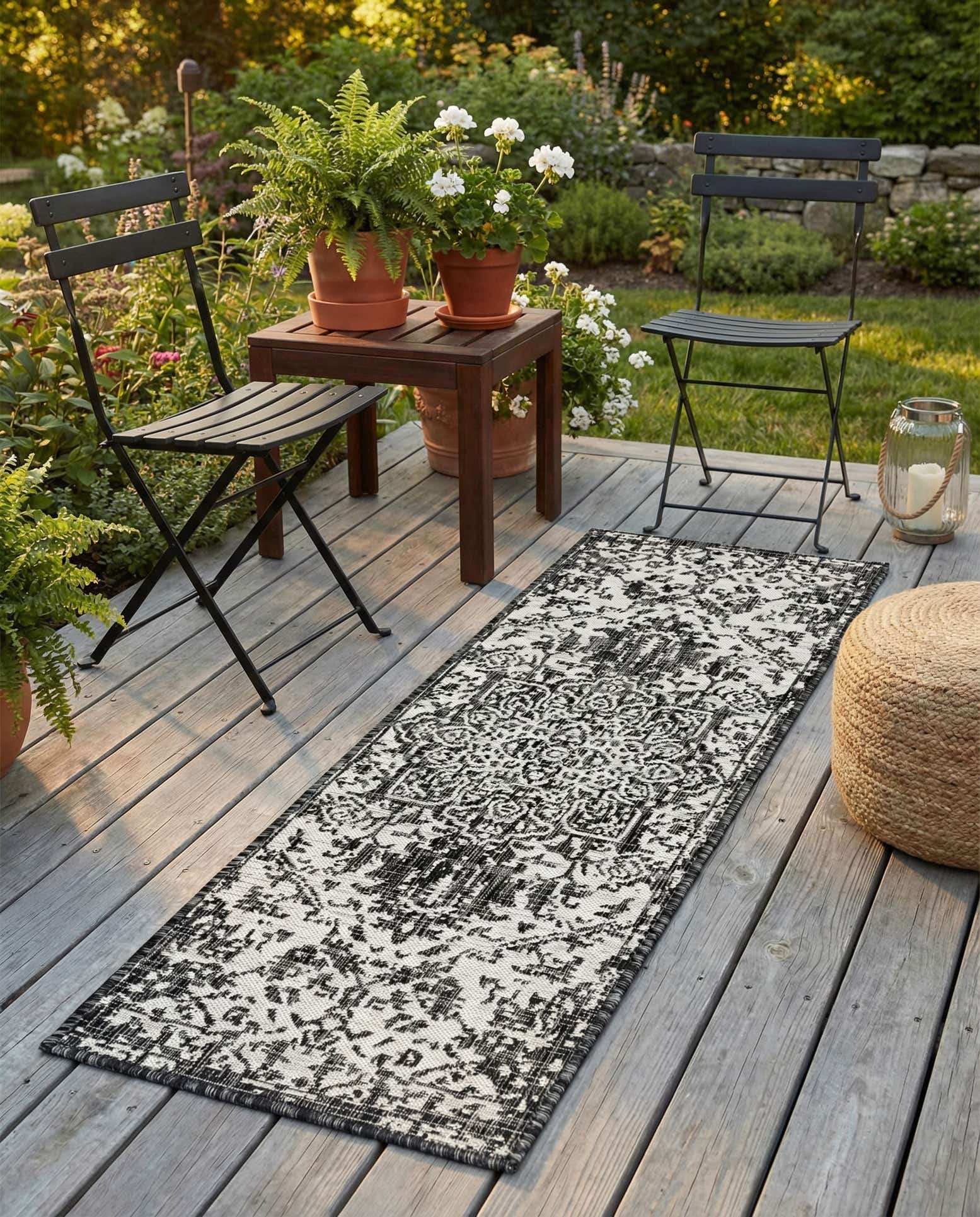 2' x 6' Easy-Clean Jill Zarin Dubai Indoor / Outdoor Runner Rug