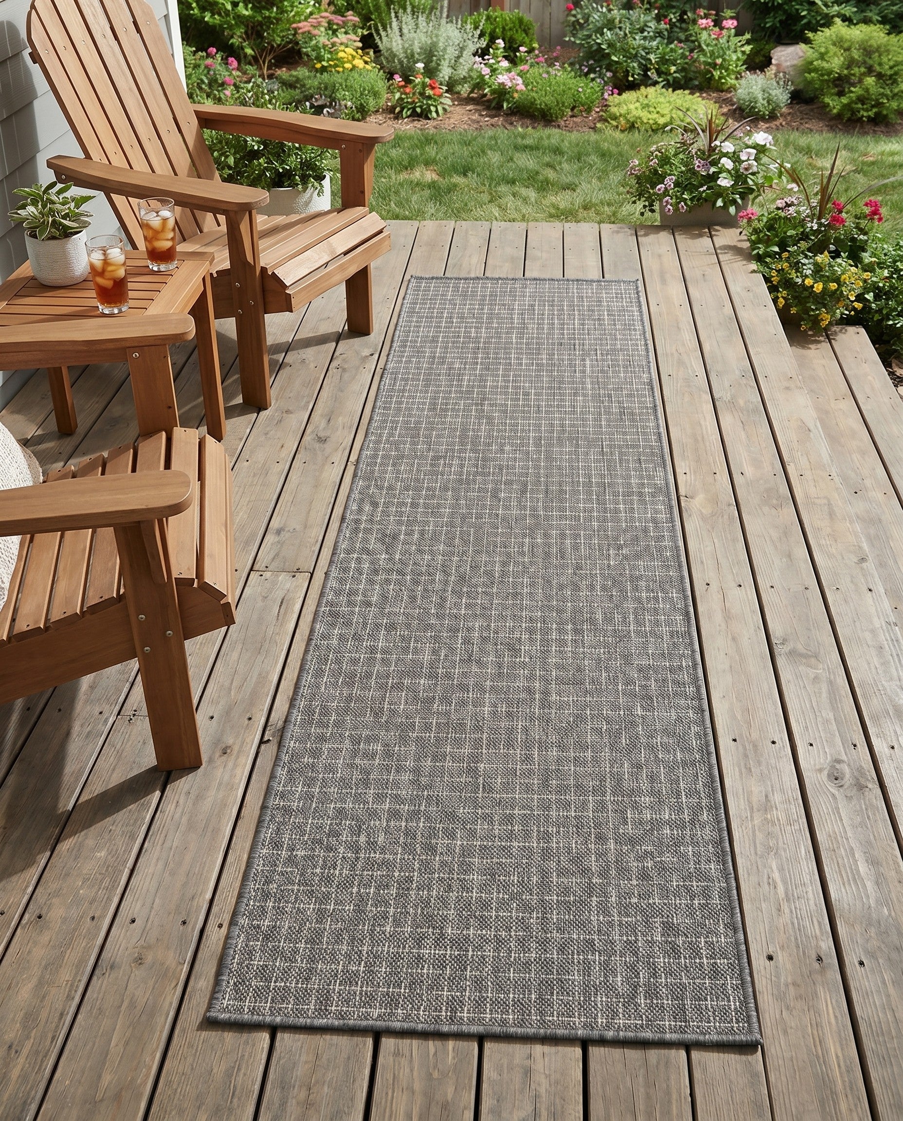 2' x 6' Easy-Clean Checkered Indoor / Outdoor Runner Rug