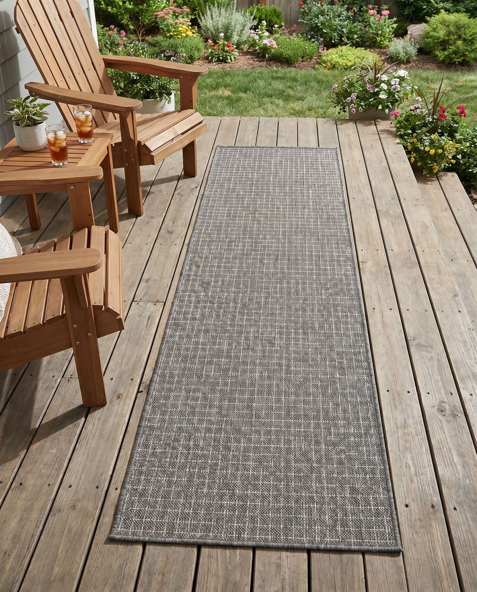 2' x 6' Easy-Clean Checkered Indoor / Outdoor Runner Rug
