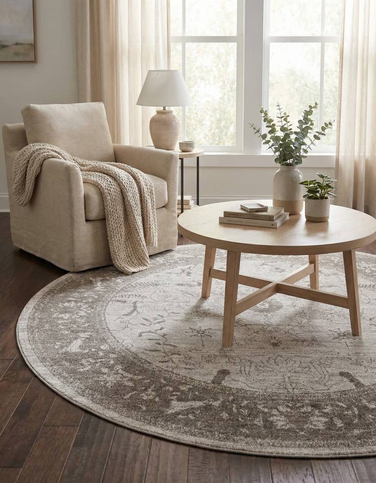 Detail image of 7' 10 x 7' 10 Vista Round Rug