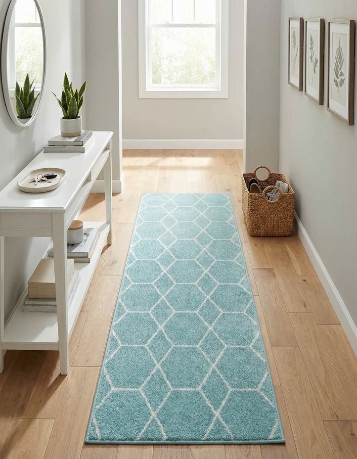 2' x 6' Lattice Frieze Runner Rug