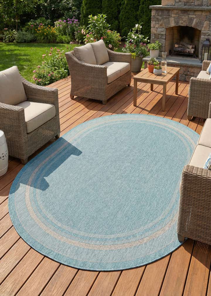 7' 10 x 10' Easy-Clean Border Indoor / Outdoor Oval Rug
