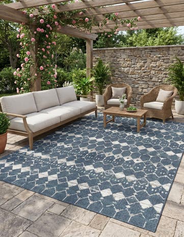 7' 10 x 10' Easy-Clean Lattice Indoor / Outdoor Rug
