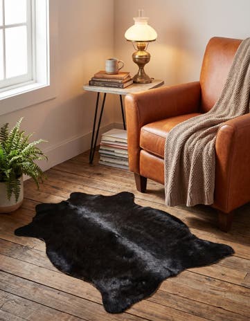 1' 8 x 2' 6 Cowhide Leather Rug