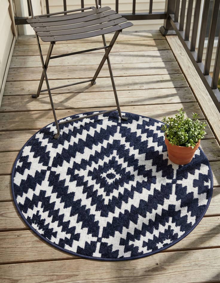 Detail image of 3' x 3' Easy-Clean Sabrina Soto Indoor / Outdoor Round Rug