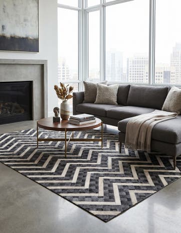 4' 11 x 7' 11 Cowhide - Patchwork Rug